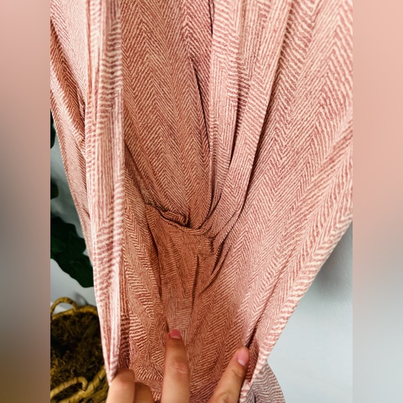 Linda Allard for Ellen Tracy Silk Elegant Pink Drape Neckline Long Sleeve Blouse - Picture 5 of 7